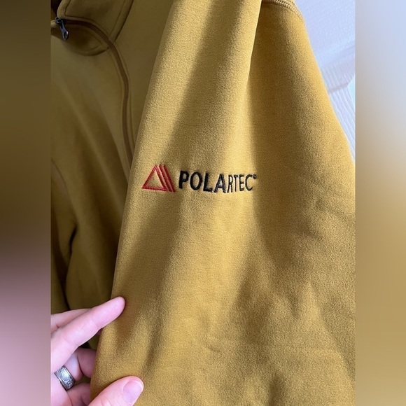 Polartec pull over - Picture 2 of 6